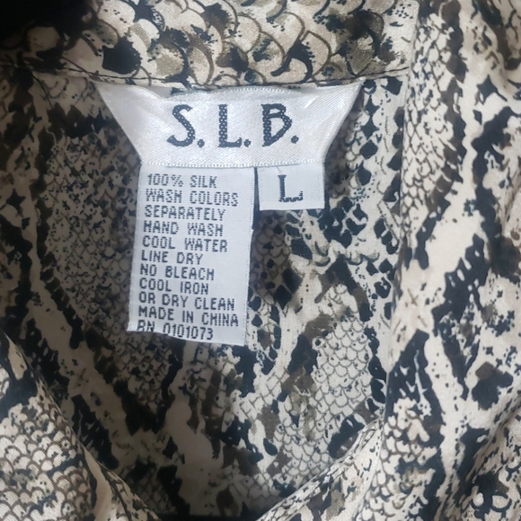 SLB ladies snake print blouse size large silk - Picture 2 of 4